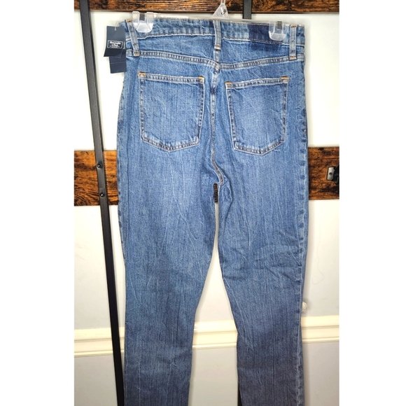 New with tags Abercrombie and Fitch jeans - Picture 2 of 7